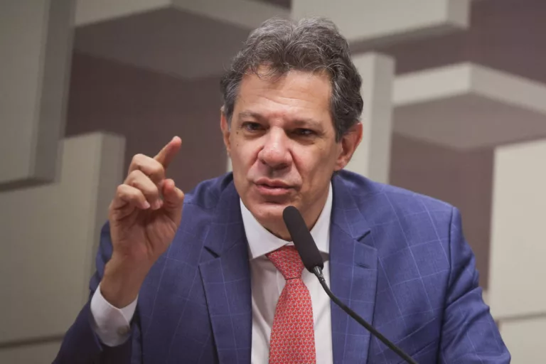 Ministro Haddad define o seguro como "pilar silencioso do desenvolvimento" e ativo-chave da economia