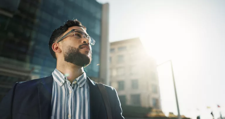 Vale a pena ser corretor de seguros – Conheça uma das carreiras mais promissoras do setor!